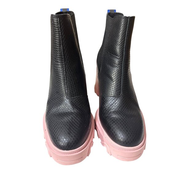 Sorel Womens Kinetic Conquest Heeled Boots Size 10 Black & Pink Snake-Embossed L - Picture 2 of 7